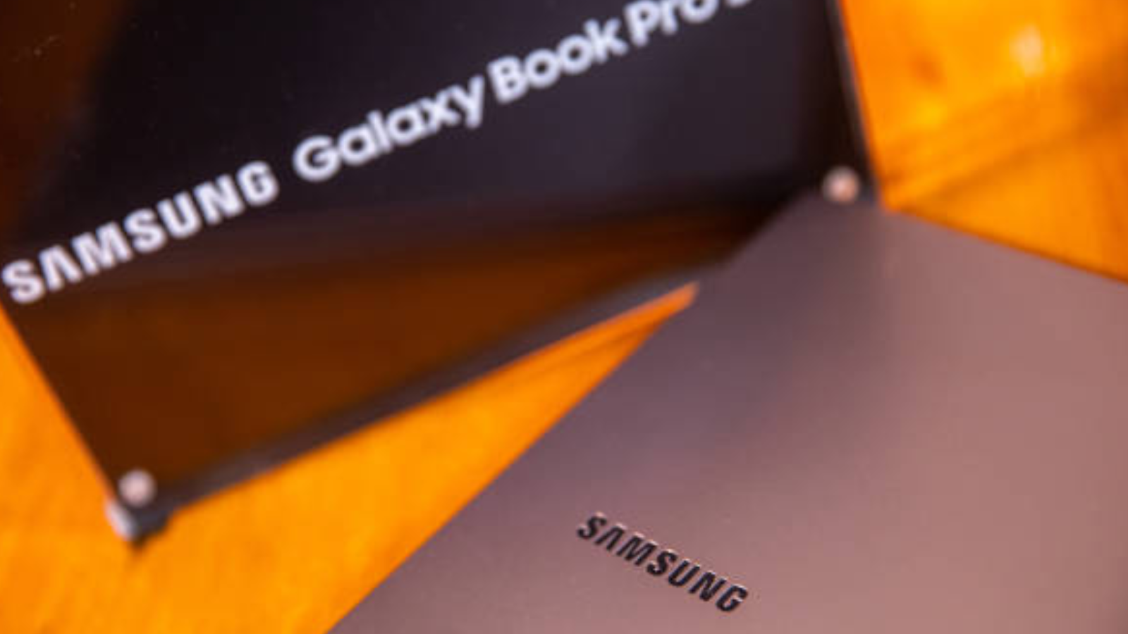harga laptop samsung galaxy book
